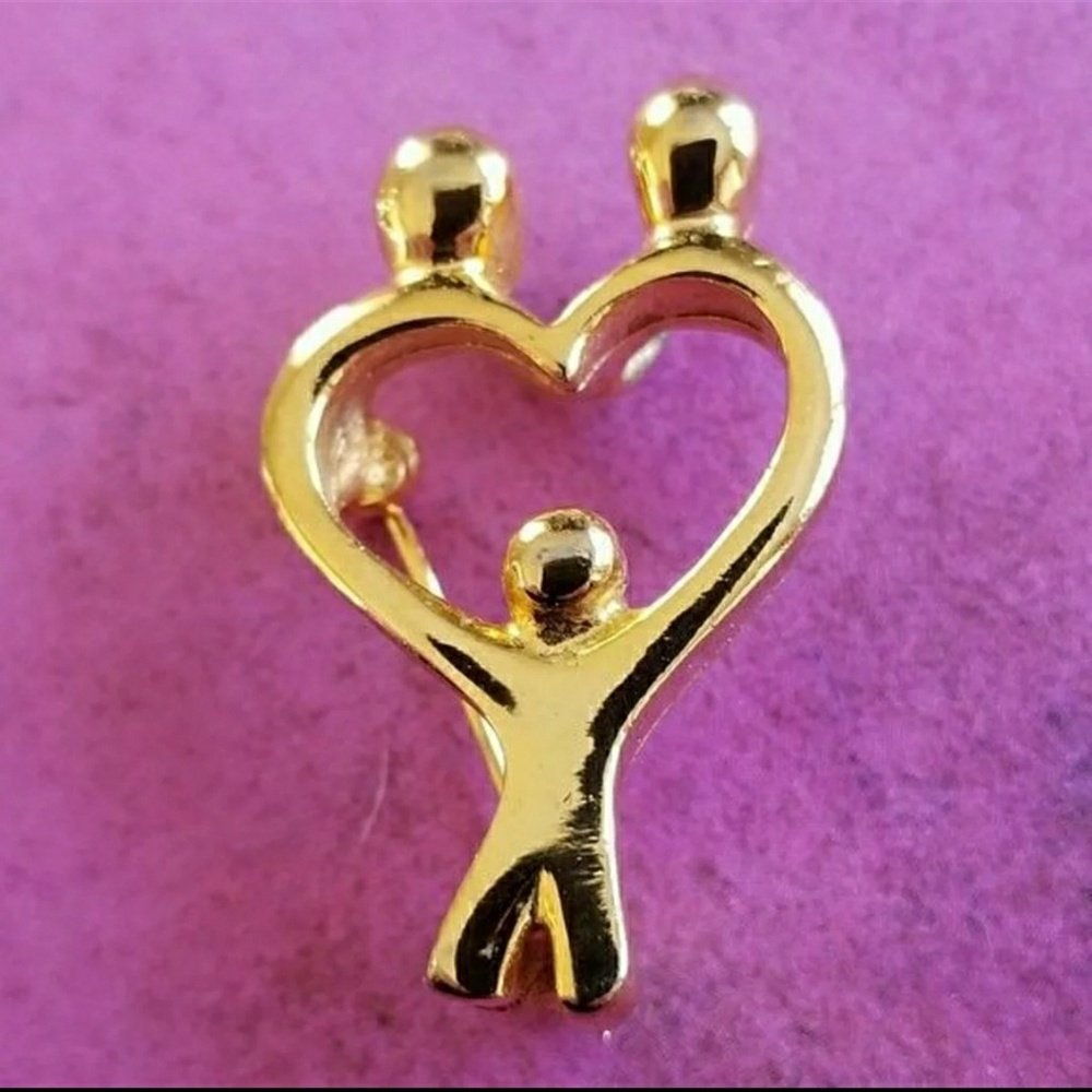 Vintage family heart pendant brooch gold tone mothers day mom jewelry pin